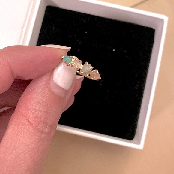 18k solid gold dainty mixed-stone ring - Picture 5 of 8